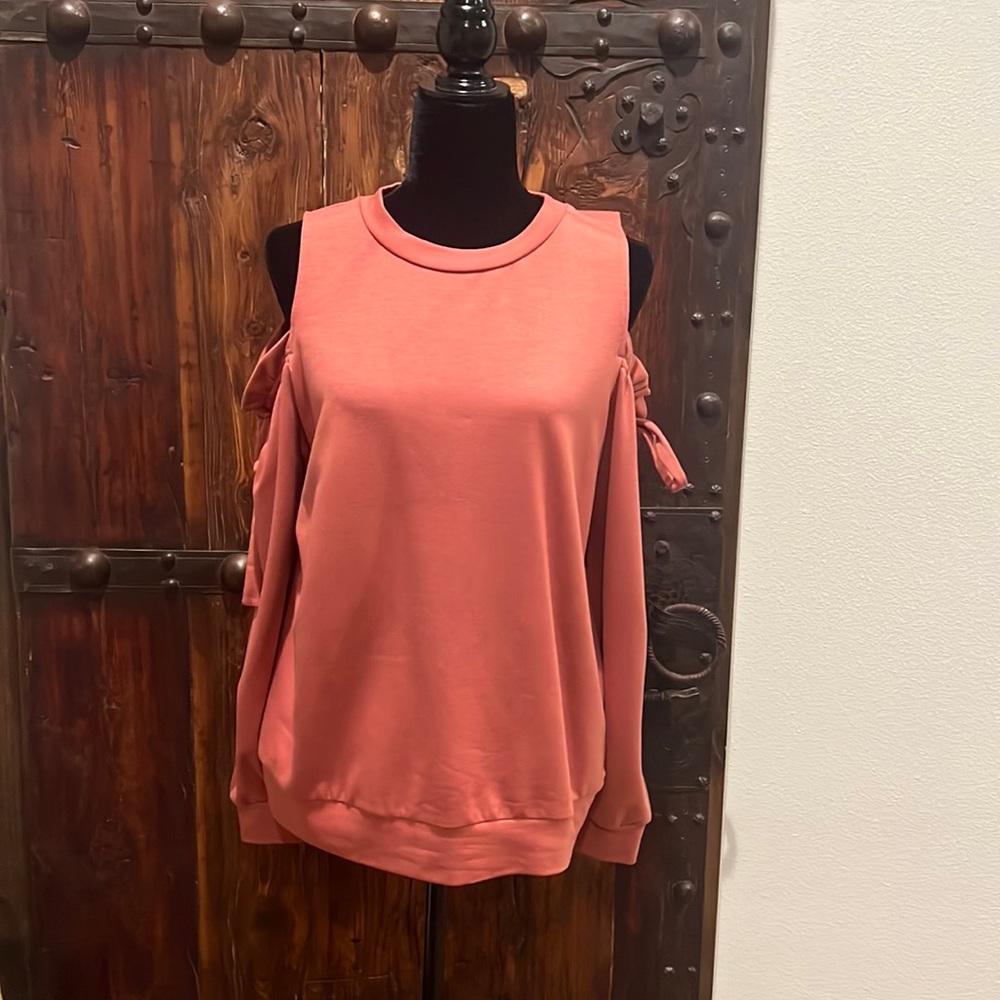 Cold shoulder sweatshirt